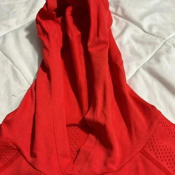 Zyia Active Hoodie Womens Small Red Hooded Activewear Lasercut Sleeve Pullover - Picture 6 of 9